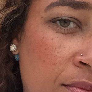 Meet your Posher, Aneshia